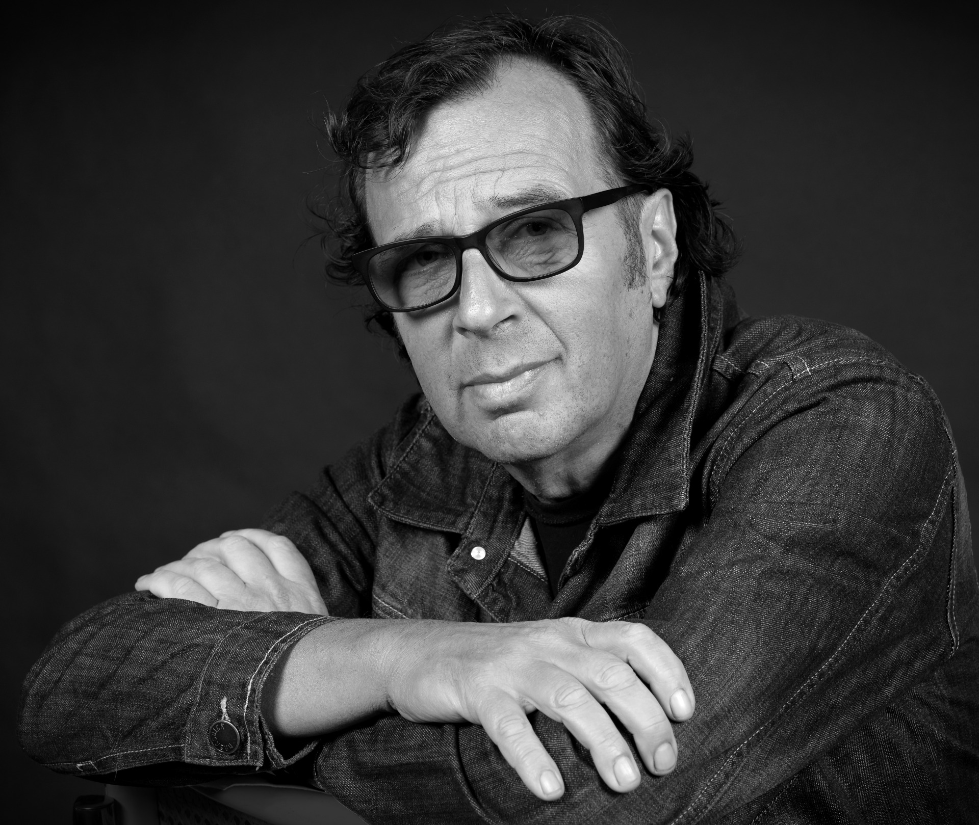 Dirk van Veldhoven - zang, gitaar